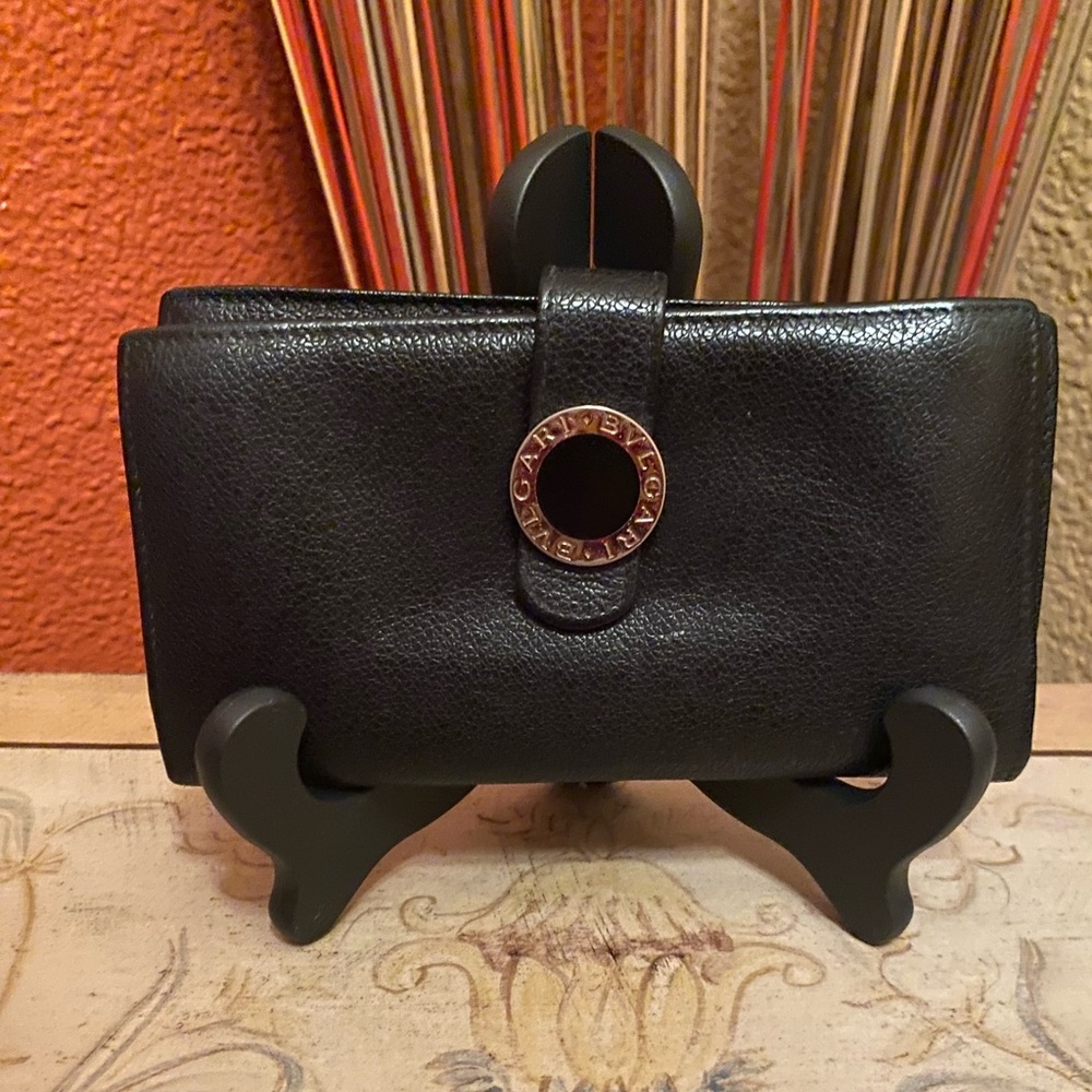 Bvlgari - EUC - Black Leather Long Wallet - amazing condition